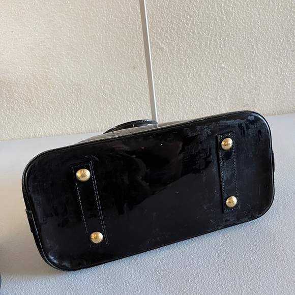 Louis Vuitton Alma patent leather bag - Picture 5 of 10